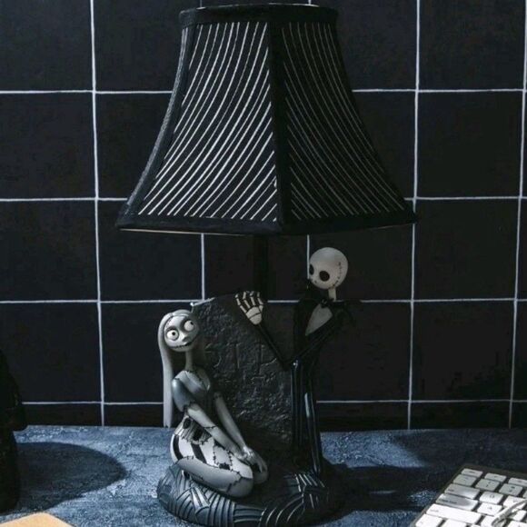 Tim Burton's The Nightmare Before Christmas Jack And Sally Table Lamp - Picture 1 of 11